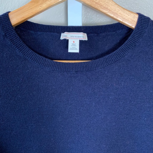 GAP Merino Crewneck Pullover Sweater - Picture 2 of 16